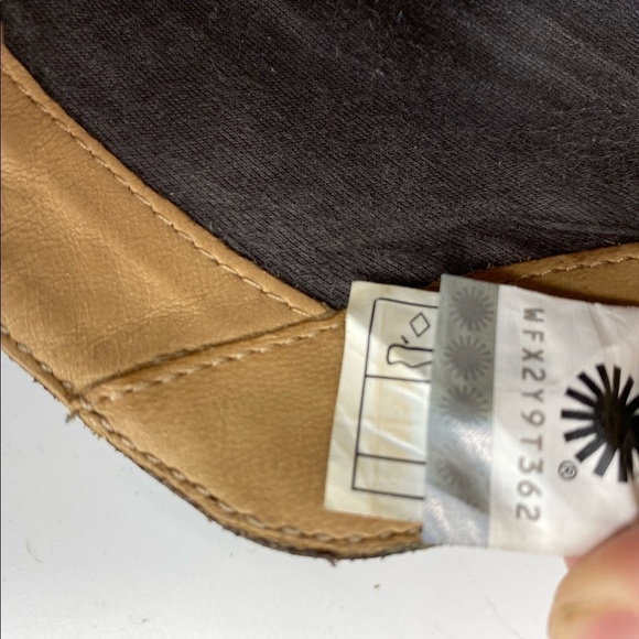 Ugg brown leather lace up ankle shoes - Picture 7 of 8